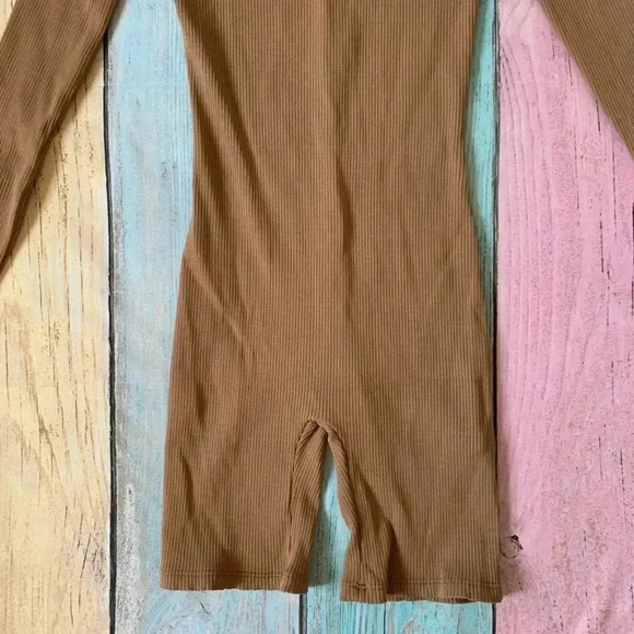 Sorella long sleeve shorts bodysuit romper - Picture 3 of 10